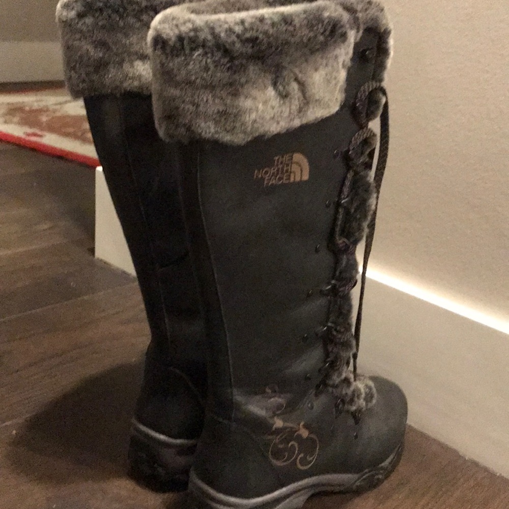 🌟 The North Face Waterproof Boots TNF 68
